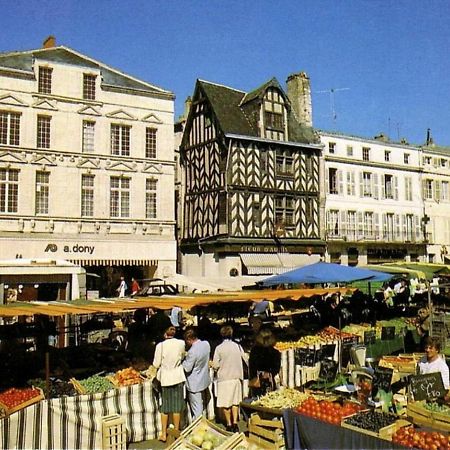 The Clock House, 3 Etoiles La Rochelle (Charente-Maritime) Exterior foto